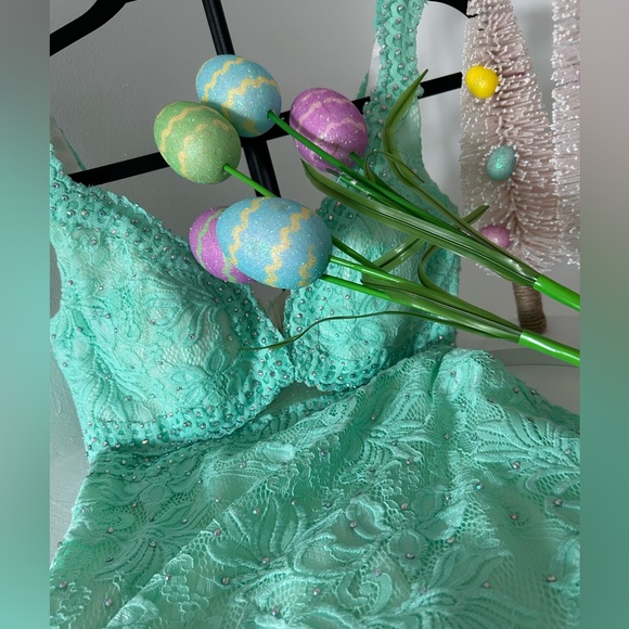 La Femme Prom Dress Midriff Cutout Green Lace Fitted Maxi Formal Grad 💫 - Picture 17 of 17